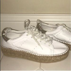 NWOT Steve Madden sneakers